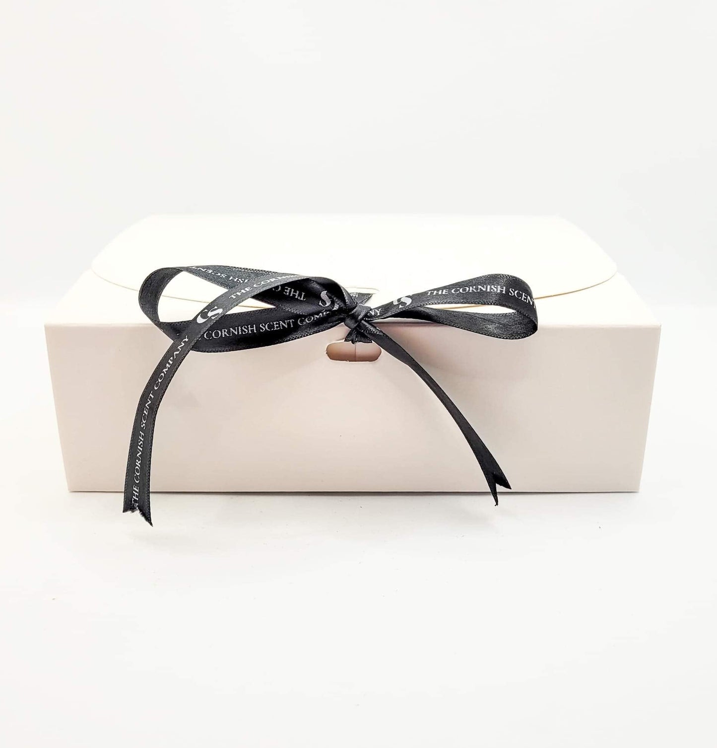 Luxury shaving / grooming kit for men - The Cornish Scent Company