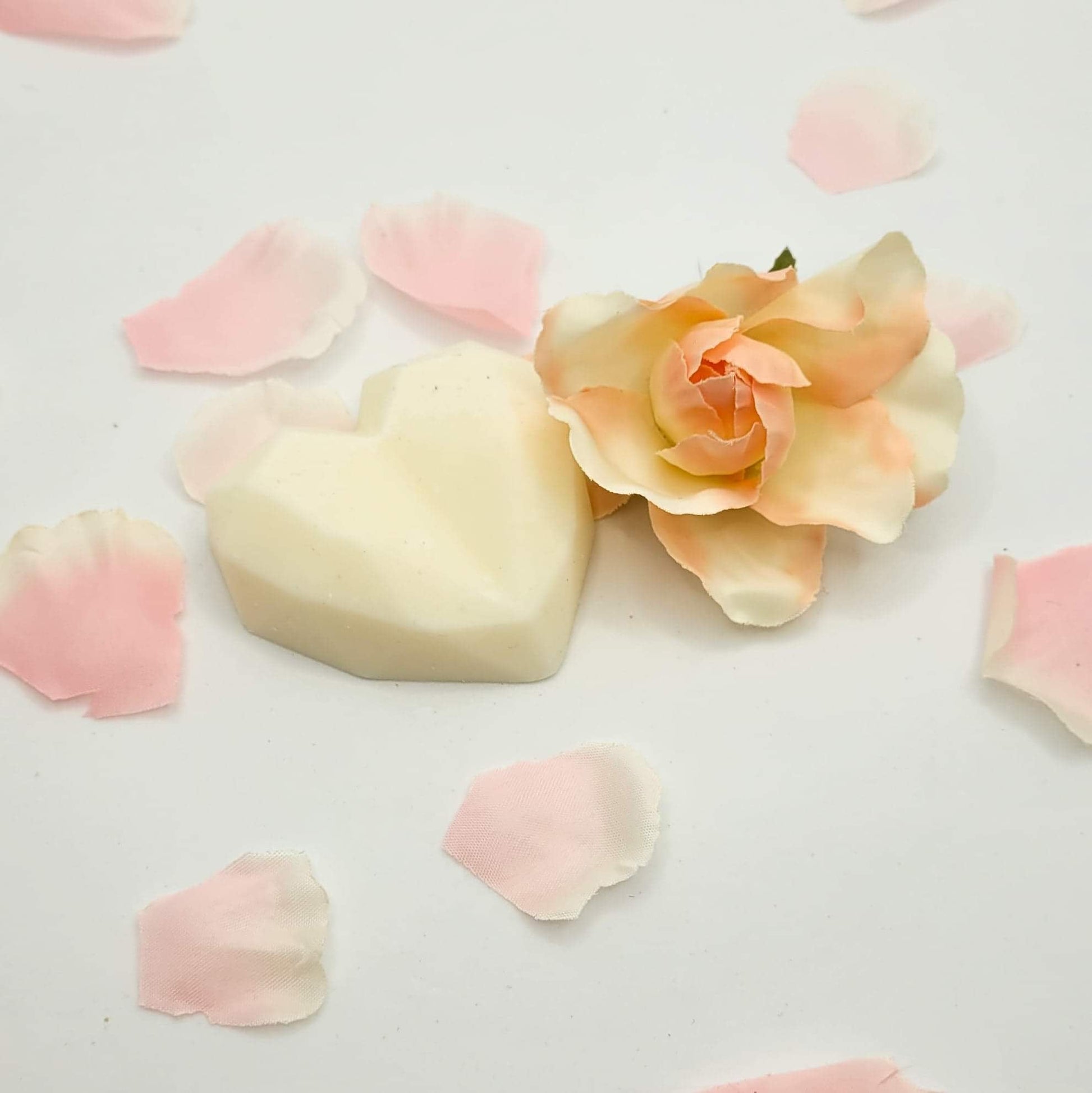 Large Geometric heart melt / wedding favours - The Cornish Scent Company